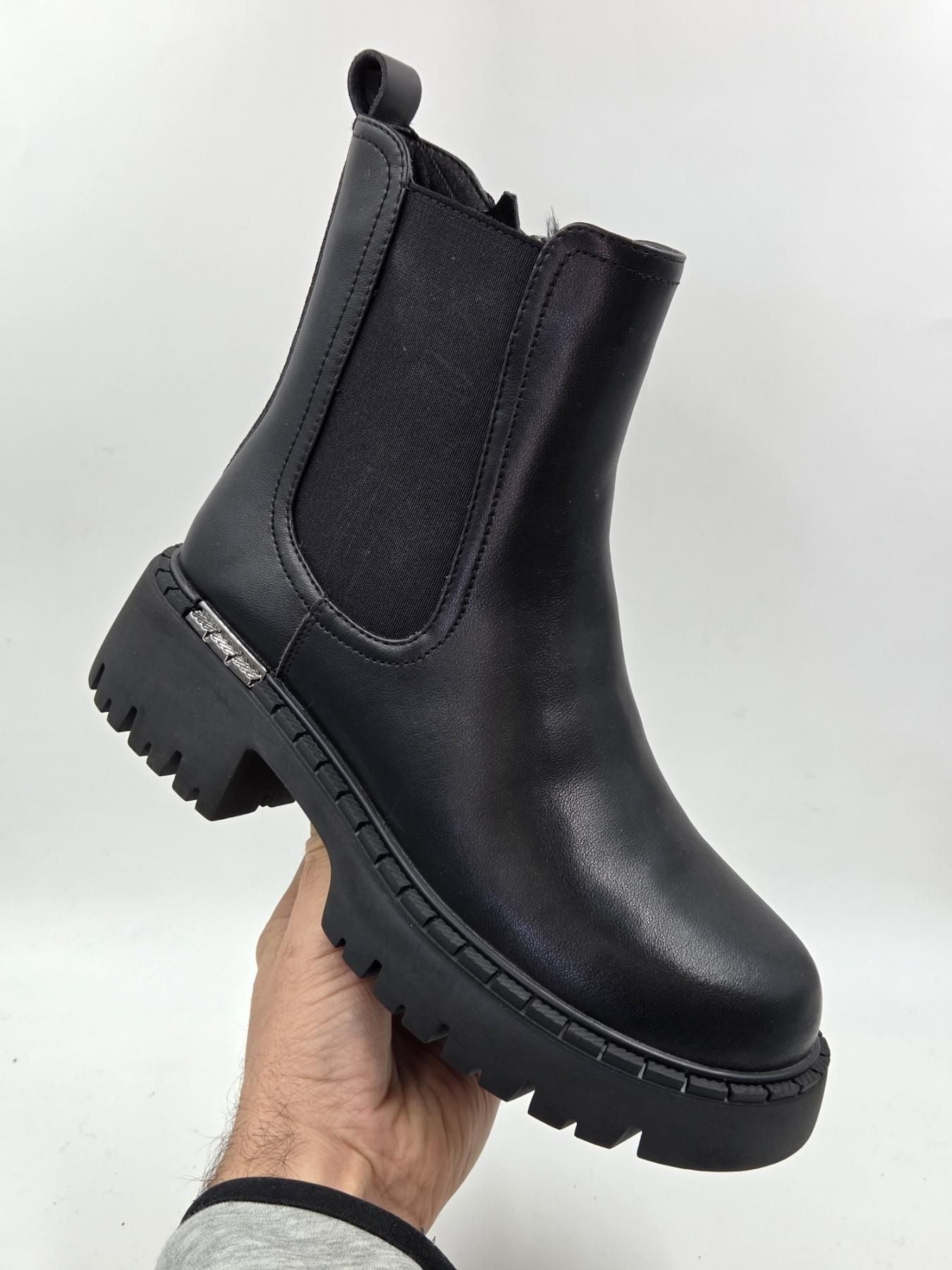 Бот чорна.шкіра. 5826-126 гіфані польща 37(р)