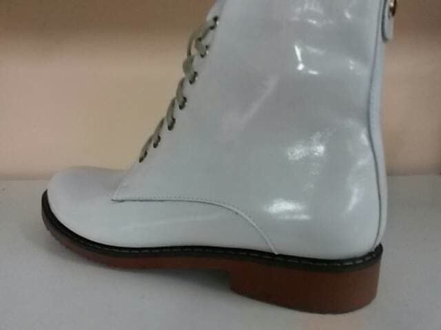 Бот бел . кожа ..б 1812 лидер житомир 39(р)