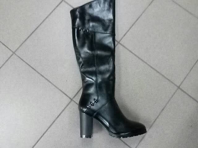 Ботфорт черн  кожа. ш 830-2 фави  харьков 36(р)