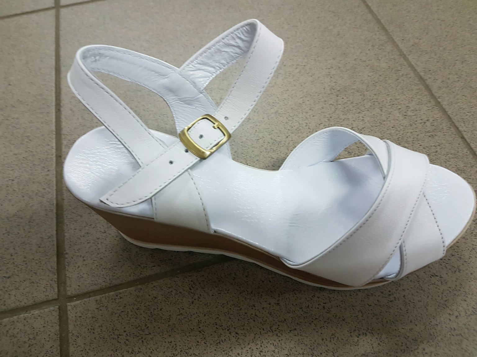Бос. белая.кожа. 83249-07 вискала одесса 40(р)
