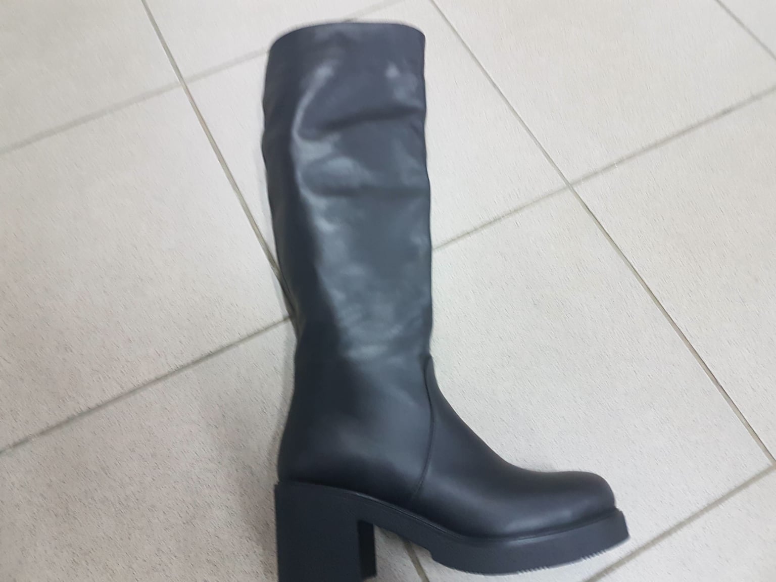 Ботфорт черн.кожа.ш. 1731 викторио харьков 37(р)