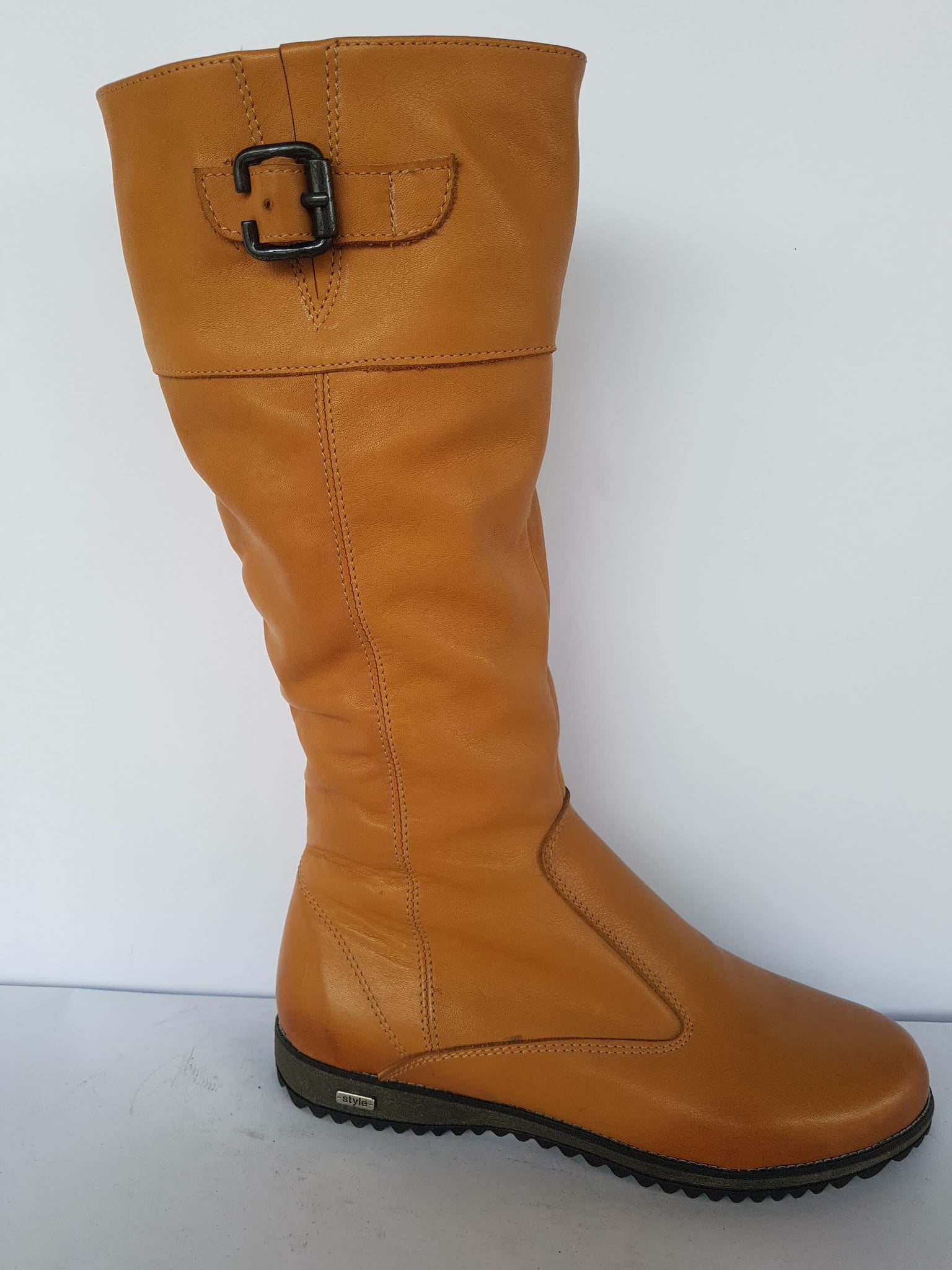 Сапог рыж.кожа. ш 19168 вискала одесса 37(р)