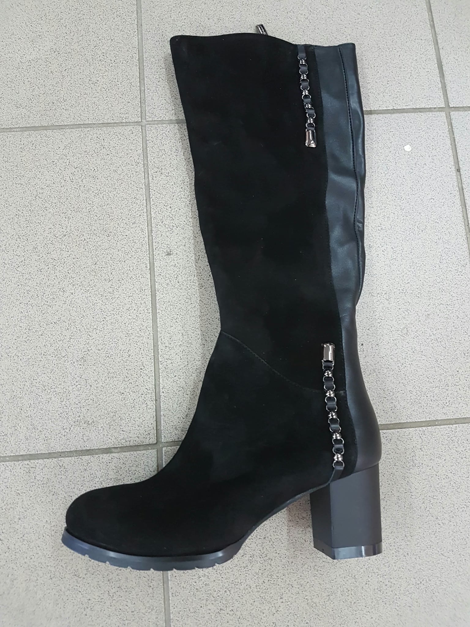 Сапог черн.замш.ш 60-40 фолетти харьков 39(р)