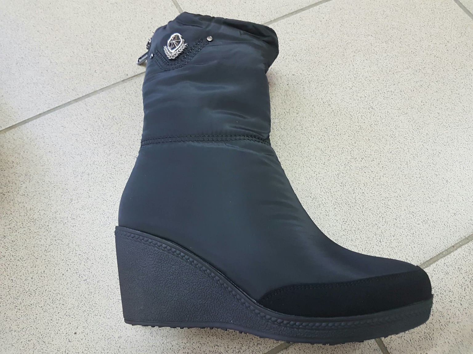 Бот черн.ш. 5025 прима польша 37(р)